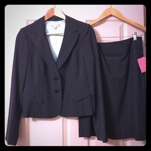 NWOT Caslon/Nordstrom size 6 skirt & blazer suit